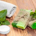 Cómo hacer jabón de menta refrescante.
